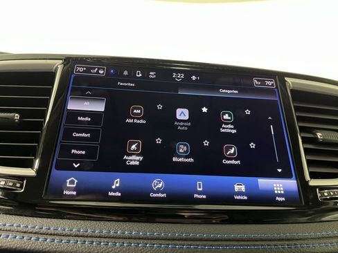 Used 2021 Chrysler Pacifica Touring-L image 28