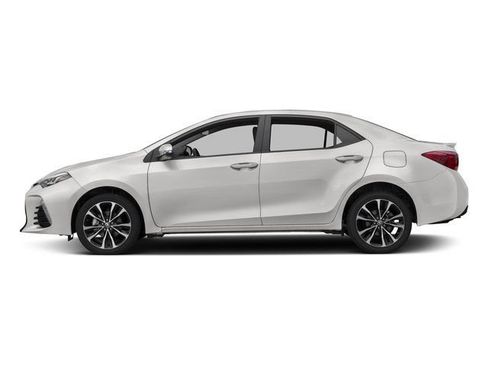 Used 2018 Toyota Corolla SE FWD image 3