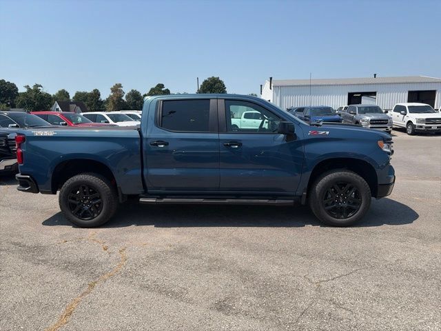 Used 2024 Chevrolet Silverado 1500 LT Trail Boss w/ Convenience Package II AWD/4WD image 7