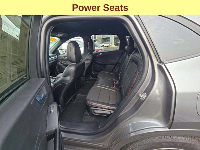 Used 2024 Ford Escape ST-Line w/ Tech Pack #1 AWD/4WD image 10
