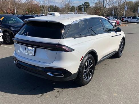 New 2026 Lincoln Nautilus Premier image 30