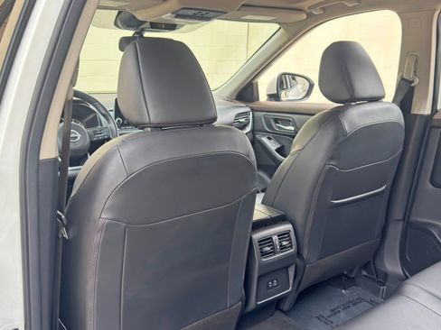 Used 2023 Nissan Rogue SV w/ SV Premium B Package FWD image 30