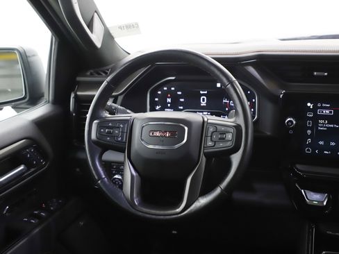 Used 2022 GMC Sierra 1500 AT4 w/ AT4 Preferred Package image 14
