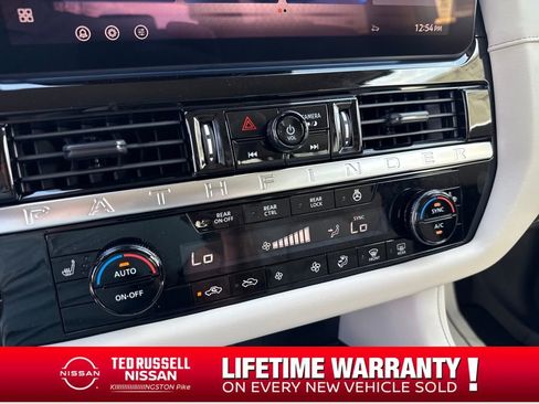 New 2026 Nissan Pathfinder SL image 18