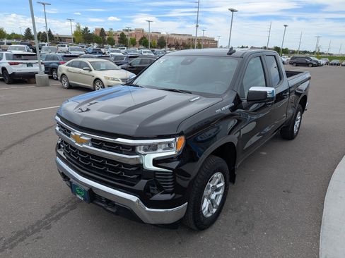 Certified 2025 Chevrolet Silverado 1500 LT AWD/4WD image 8