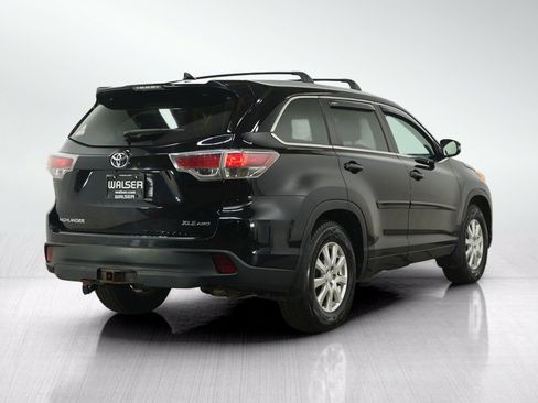 Used 2015 Toyota Highlander XLE AWD/4WD image 6