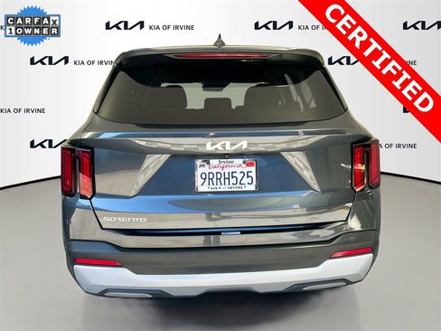 Certified 2024 Kia Sorento LX image 7
