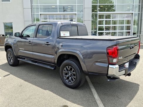 Certified 2023 Toyota Tacoma SR5 AWD/4WD image 4