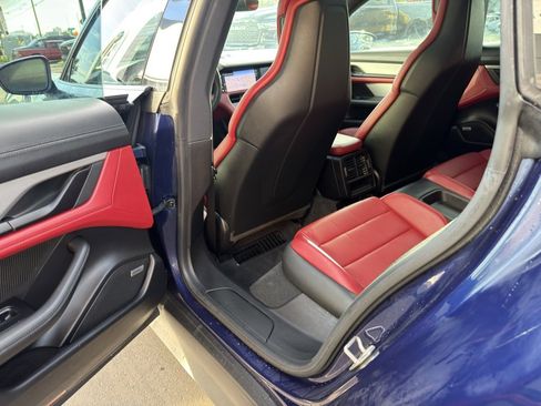 Used 2022 Porsche Taycan image 29