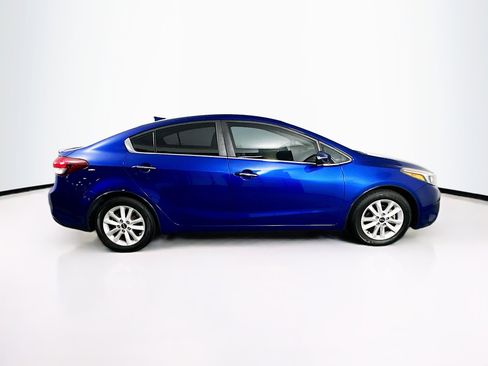 Used 2017 Kia Forte S w/ S Technology Package FWD image 10