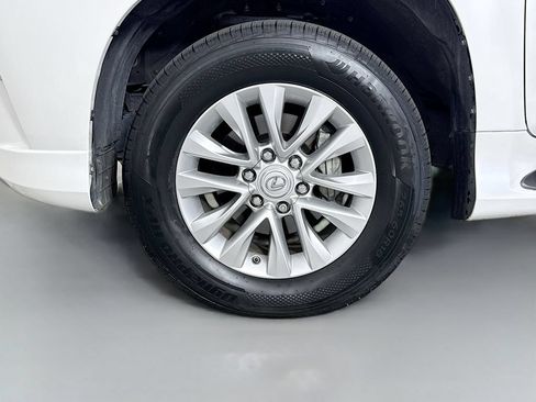 Certified 2022 Lexus GX 460 Premium w/ Premium Plus Package AWD/4WD image 33