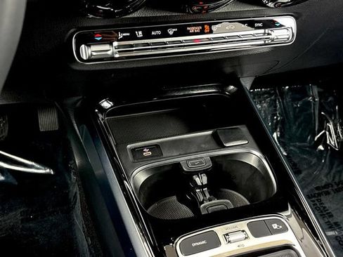 Certified 2026 Mercedes-Benz GLB 250 4MATIC image 31