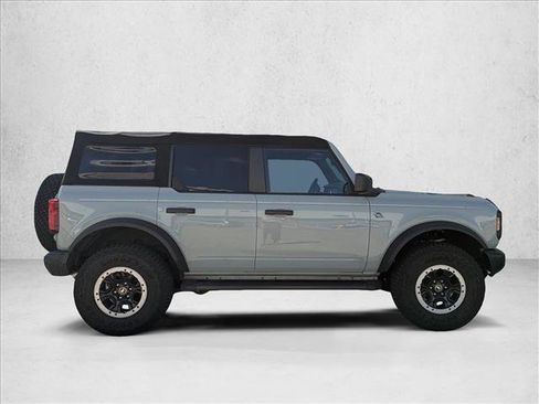 Used 2022 Ford Bronco Black Diamond w/ Sasquatch Package image 4