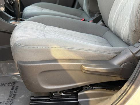 Used 2014 Chevrolet Sonic LT image 14