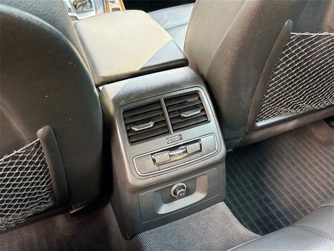 Used 2018 Audi A4 2.0T Ultra Premium Plus w/ Premium Plus Package image 29