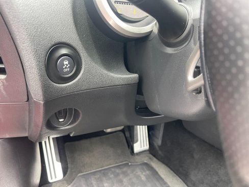 Used 2019 Nissan 370Z Touring RWD image 15