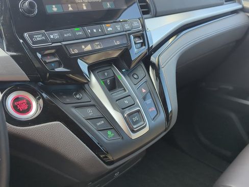 Used 2023 Honda Odyssey Touring image 15