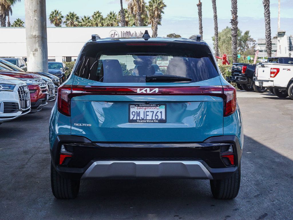 Certified 2024 Kia Seltos S FWD image 3