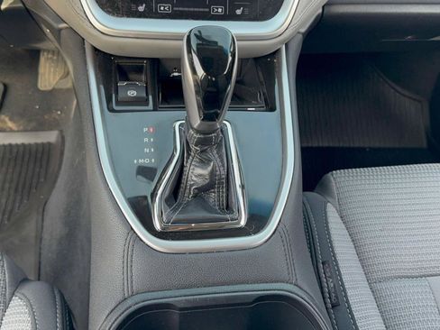 Used 2022 Subaru Outback Premium AWD/4WD image 19