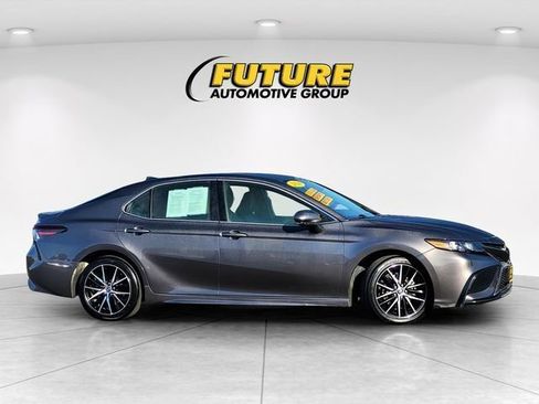 Certified 2024 Toyota Camry SE image 4
