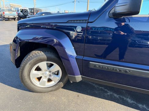Used 2012 Jeep Liberty Sport image 37