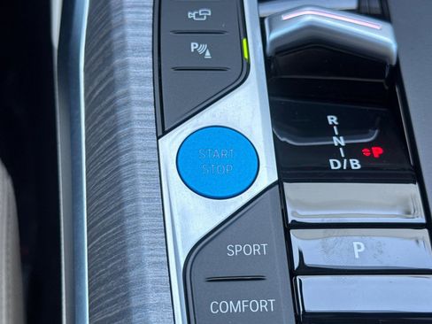 Used 2025 BMW i4 eDrive40 w/ Premium Package RWD image 33
