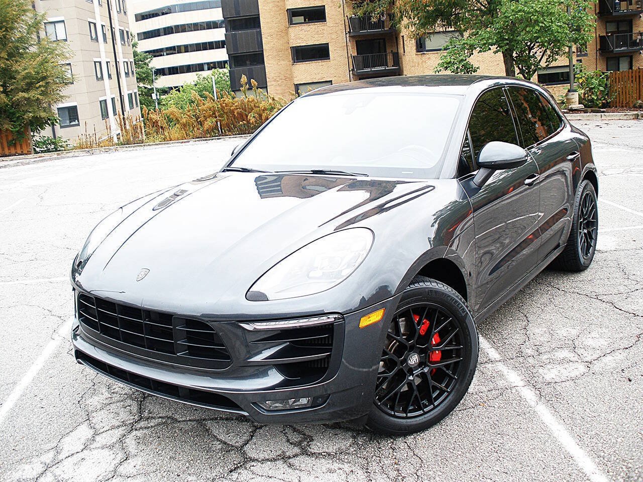 Used 2018 Porsche Macan GTS AWD/4WD image 1