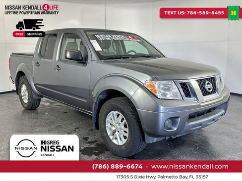 Used 2019 Nissan Frontier SV image 2