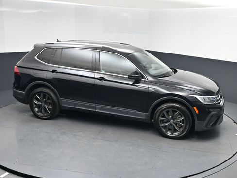 Used 2022 Volkswagen Tiguan SE image 7