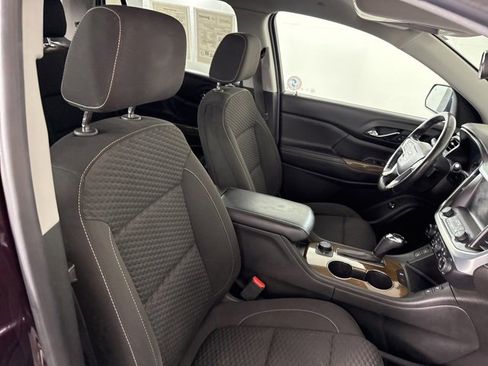 Used 2018 GMC Acadia SLE image 17