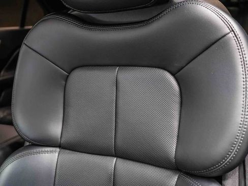 Used 2019 Lincoln Continental w/ Equipment Group 500A image 34