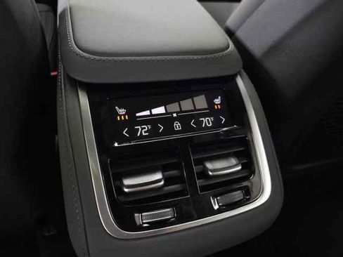 Certified 2026 Volvo XC90 B6 Plus AWD/4WD image 37