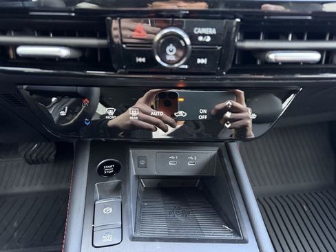 New 2026 Nissan Kicks SR w/ Cold Weather Package image 22