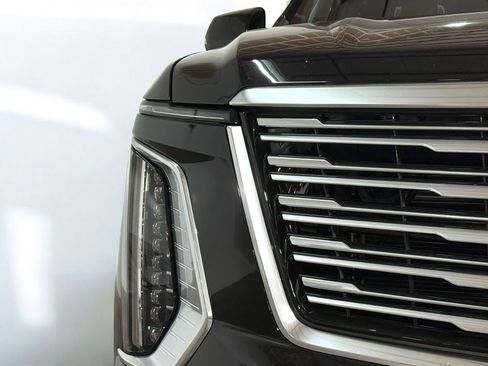 New 2025 Cadillac Escalade ESV Premium Luxury Platinum image 9