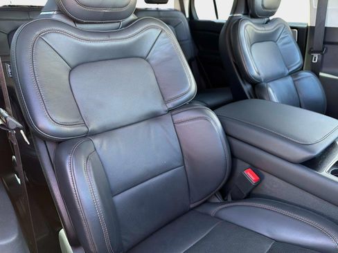 Used 2025 Lincoln Aviator Reserve w/ Equipment Group 201A AWD/4WD image 25