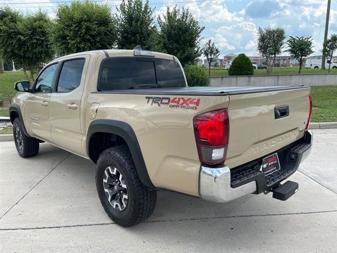 Used 2017 Toyota Tacoma TRD Off-Road w/ Tow Package (A/T) AWD/4WD image 70