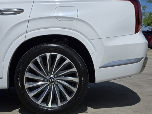 Used 2025 Hyundai Palisade Calligraphy image 16