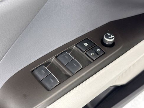 Certified 2023 Toyota Camry XSE FWD image 31