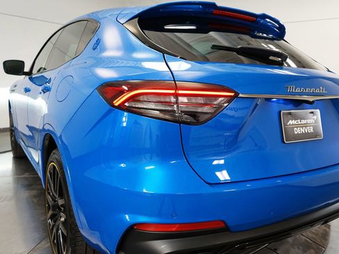 Used 2022 Maserati Levante F Tributo image 12