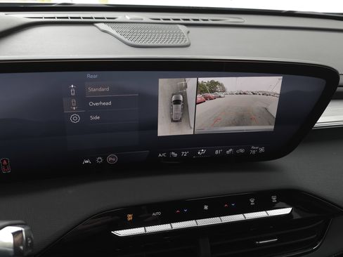 Used 2025 Buick Enclave Preferred image 17