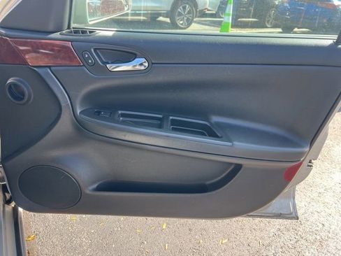 Used 2006 Chevrolet Impala LT image 24