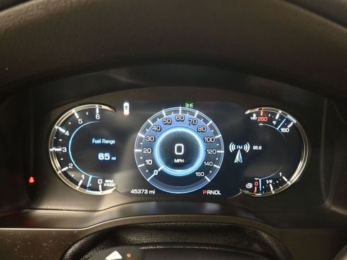 Used 2018 Cadillac Escalade ESV Luxury image 16