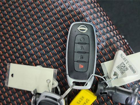 New 2026 Nissan Kicks SR w/ Cold Weather Package image 27