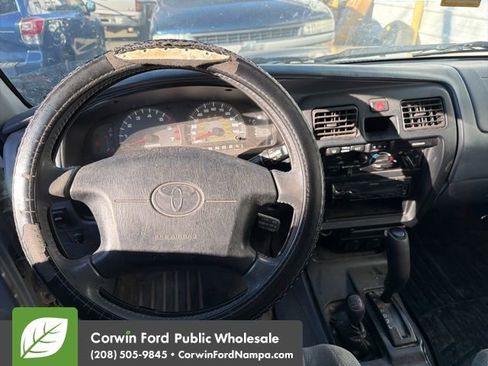Used 2000 Toyota 4Runner SR5 image 9