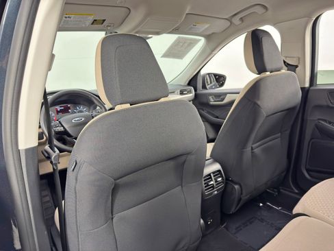 Used 2022 Ford Escape SE w/ Cold Weather Package image 29