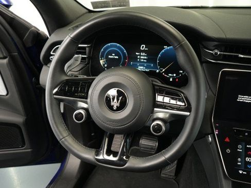 Used 2023 Maserati Grecale Modena AWD/4WD image 36