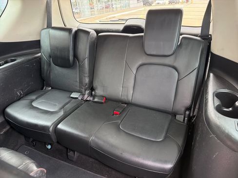 Used 2022 Nissan Armada Platinum w/ Captain's Chairs Package RWD image 17