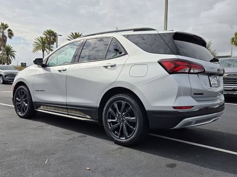 Certified 2022 Chevrolet Equinox RS FWD image 4