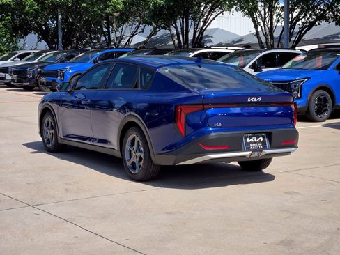 New 2026 Kia K4 FWD image 3