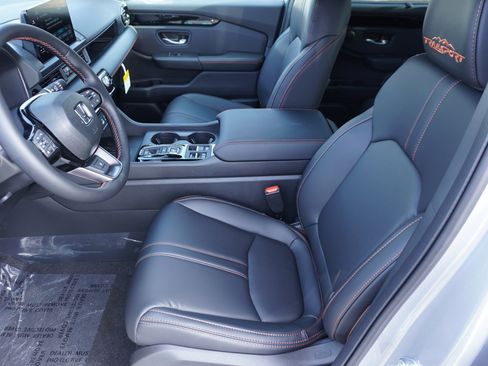 New 2025 Honda Pilot TrailSport image 21